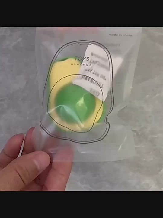 PAWS ASIA Wholesale Cute Avocado Shape Rotatable Lick Treat Teeth Clean Catnip Ball Cat Toy