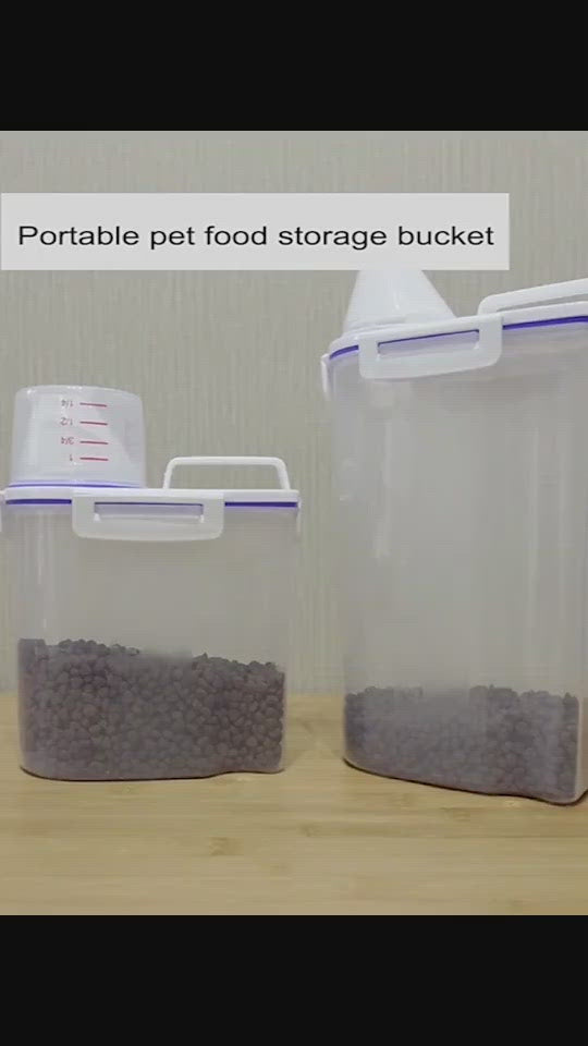 PAWS ASIA Wholesale Plastic Portable Food Storage Pet Food Container Dog Cat Rabbit