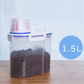 PAWS ASIA Wholesale Plastic Portable Food Storage Pet Food Container Dog Cat Rabbit